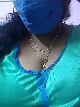 Snapshot of mallu-sumi chatting on 10/27/25, 05:00 mallu-sumi online show from 10/27/25, 05:00