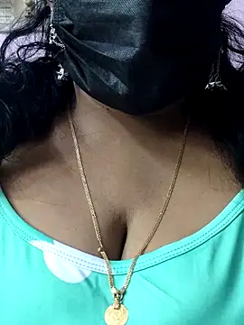 mallu-sumi online show from 03/18/26, 03:31