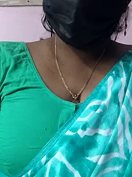 mallu-sumi online show from 04/03/26, 04:21