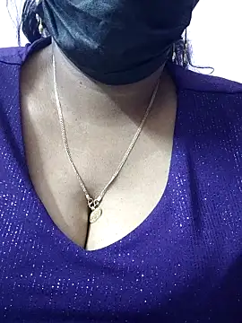 mallu-sumi online show from 04/18/26, 07:07