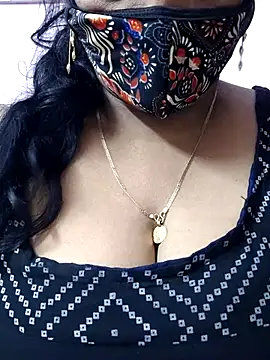 mallu-sumi online show from 04/19/26, 05:12