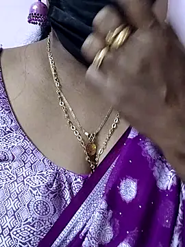 mallu-sumi online show from 04/21/26, 06:44