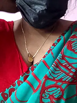 Snapshot of mallu-sumi chatting on 04/30/26, 03:13 mallu-sumi online show from 04/30/26, 03:13