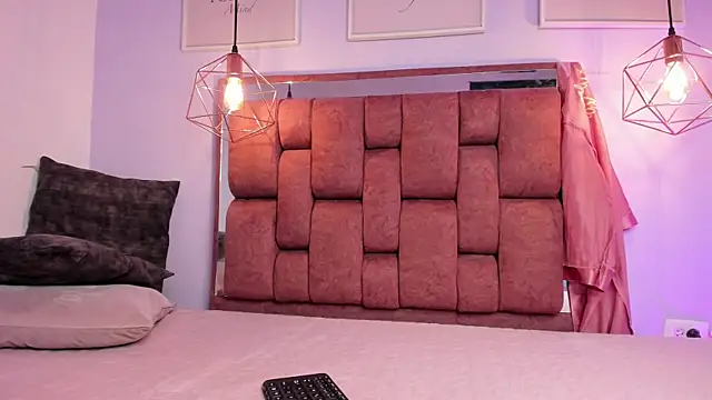 kristakinnky online show from 04/20/26, 12:19