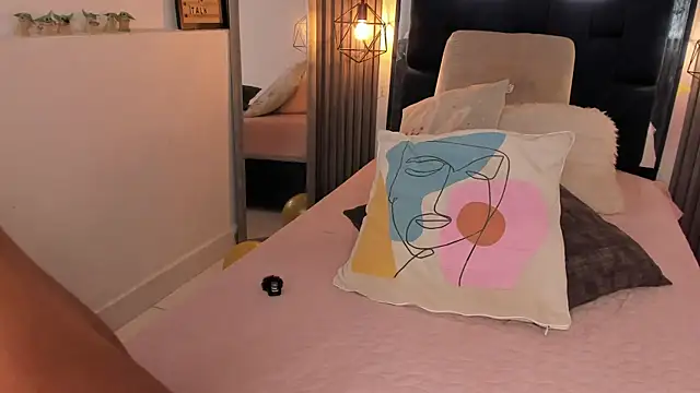 kristakinnky online show from 07/11/26, 12:08