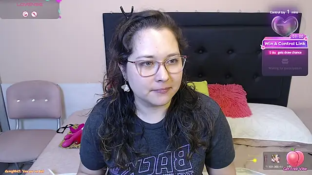 May Carlier online show from 02/11/25, 04:44