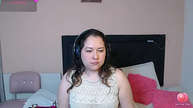 May Carlier online show from 03/17/25, 03:36