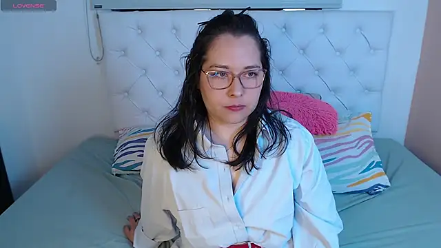 May Carlier online show from 11/25/25, 03:50