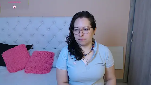 May Carlier online show from 01/13/26, 07:08