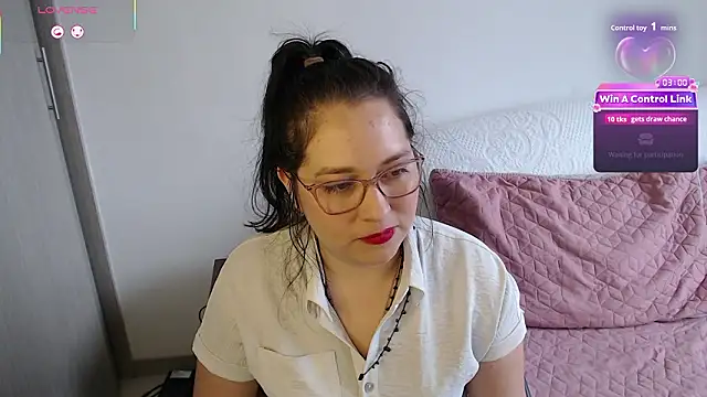 May Carlier online show from 03/25/26, 08:37