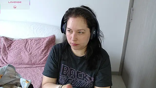 May Carlier online show from 03/26/26, 02:11