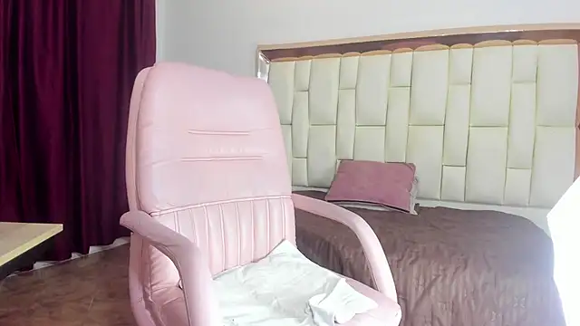 Snapshot of _Caroliina chatting on 02/23/26, 07:33 Caroliina online show from 02/23/26, 07:33