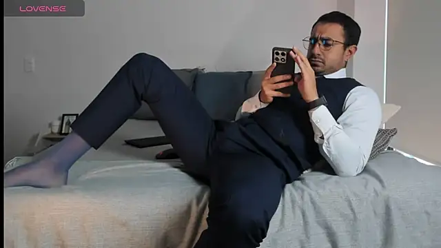 pablo-rincon95 online show from 04/10/26, 01:38