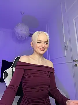 Snapshot of horny_blondiee chatting on 03/19/25, 08:23 horny blondiee online show from 03/19/25, 08:23