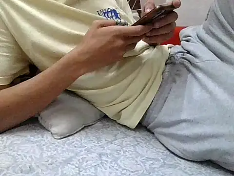 Snapshot of wknows2 chatting on 12/02/25, 01:50 wknows2 online show from 12/02/25, 01:50