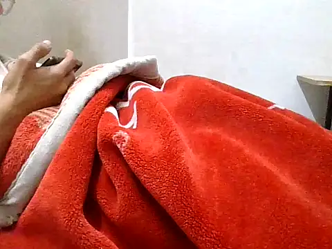 Snapshot of wknows2 chatting on 12/05/25, 06:04 wknows2 online show from 12/05/25, 06:04