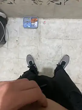 Snapshot of wknows2 chatting on 01/31/26, 07:56 wknows2 online show from 01/31/26, 07:56