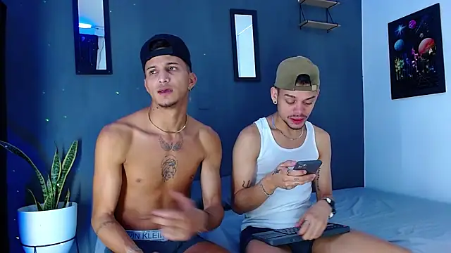 Snapshot of Friendsofeverything_ chatting on 12/07/24, 03:19 Friendsofeverything  online show from 12/07/24, 03:19