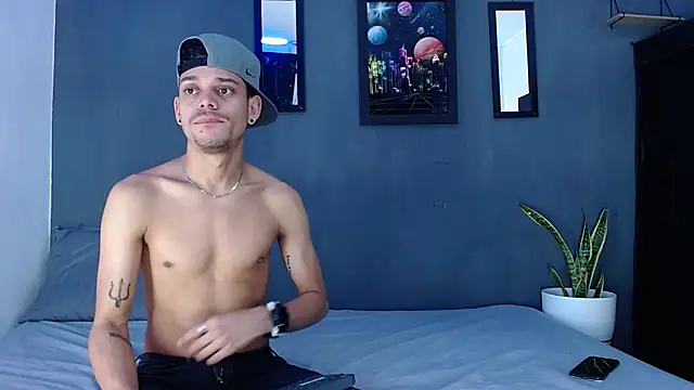 Snapshot of Friendsofeverything_ chatting on 12/10/24, 02:28 Friendsofeverything  online show from 12/10/24, 02:28