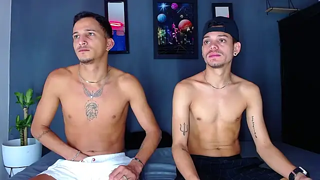 Snapshot of Friendsofeverything_ chatting on 12/12/24, 03:05 Friendsofeverything  online show from 12/12/24, 03:05