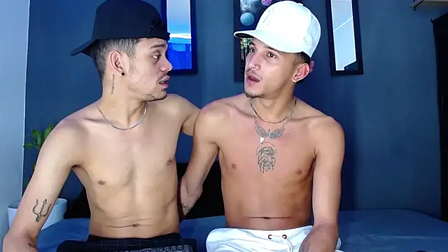 Snapshot of Friendsofeverything_ chatting on 12/13/24, 01:12 Friendsofeverything  online show from 12/13/24, 01:12