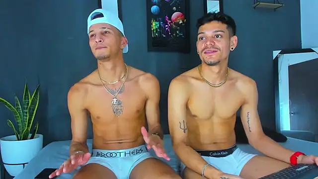 Snapshot of Friendsofeverything_ chatting on 02/20/25, 03:30 Friendsofeverything  online show from 02/20/25, 03:30