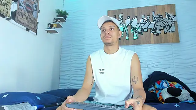 Snapshot of Friendsofeverything_ chatting on 10/05/25, 02:04 Friendsofeverything  online show from 10/05/25, 02:04