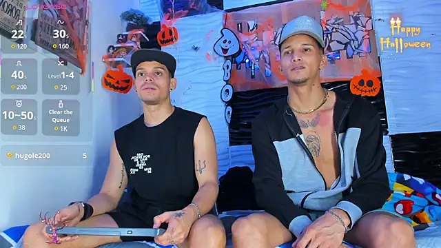 Snapshot of Friendsofeverything_ chatting on 10/22/25, 12:44 Friendsofeverything  online show from 10/22/25, 12:44