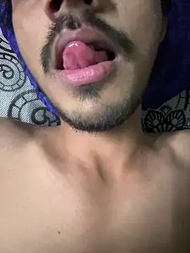 Snapshot of Privateseducer chatting on 03/23/25, 05:32 Privateseducer online show from 03/23/25, 05:32