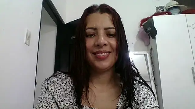 Snapshot of Anne_kis chatting on 01/03/25, 02:51 Anne kis online show from 01/03/25, 02:51