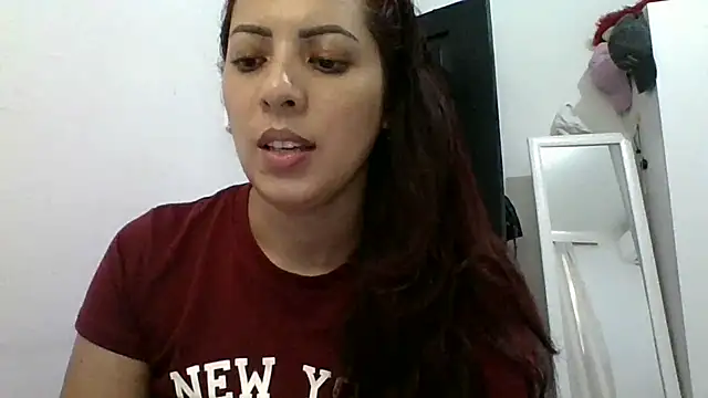 Snapshot of Anne_kis chatting on 02/08/25, 04:14 Anne kis online show from 02/08/25, 04:14