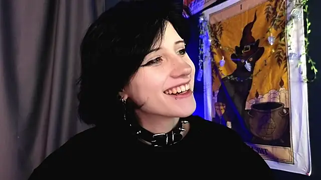 Snapshot of dark_vamp_ chatting on 12/15/24, 09:09 dark vamp online show from 12/15/24, 09:09