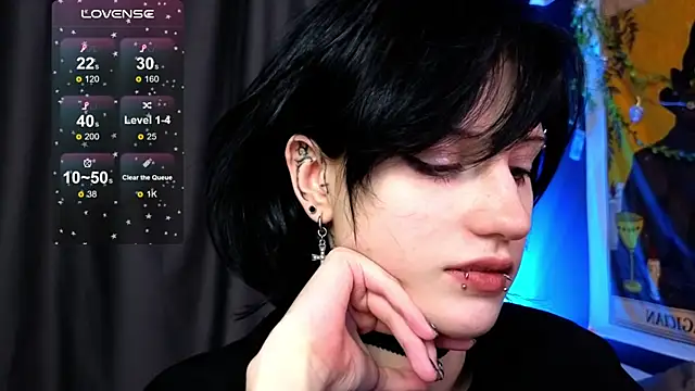 Snapshot of dark_vamp_ chatting on 12/19/24, 12:24 dark vamp online show from 12/19/24, 12:24