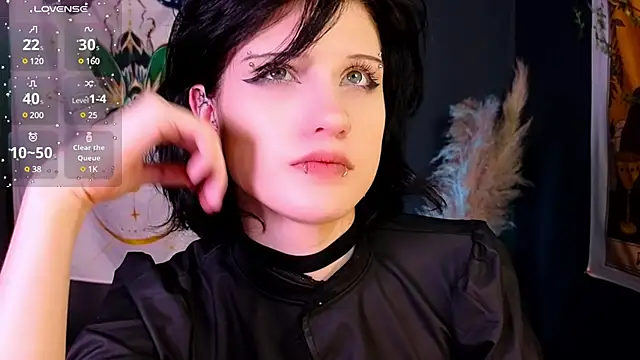 Snapshot of dark_vamp_ chatting on 01/15/25, 05:05 dark vamp online show from 01/15/25, 05:05