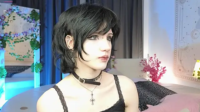 Snapshot of dark_vamp_ chatting on 03/01/25, 12:23 dark vamp online show from 03/01/25, 12:23