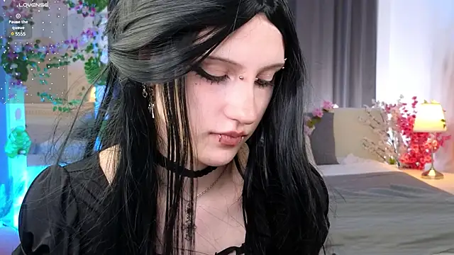 Snapshot of dark_vamp_ chatting on 03/04/25, 04:20 dark vamp online show from 03/04/25, 04:20