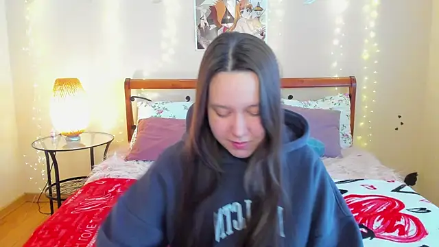 Mira Karter online show from 05/13/26, 03:04