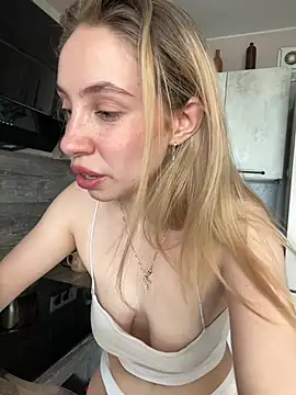 Kitty Katrine online show from 04/16/26, 12:06