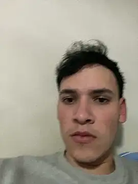 diego7990  online show from 02/17/26, 10:16