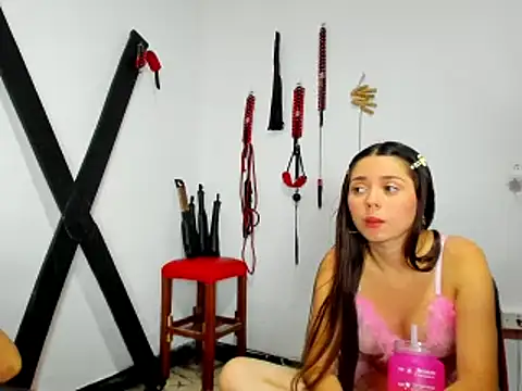 Hana and Zeta online show from 02/26/25, 06:43