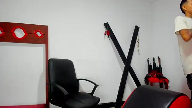 Hana and Zeta online show from 03/12/25, 12:26