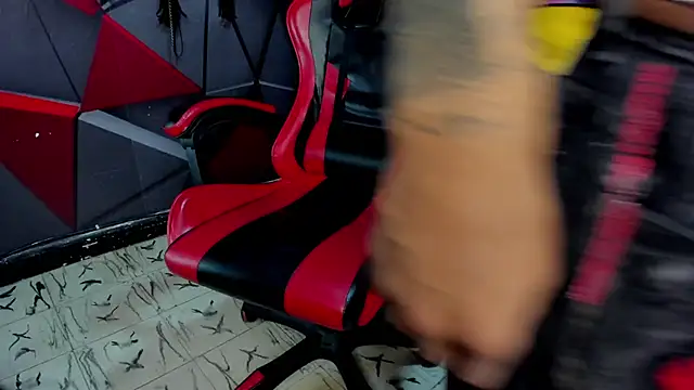 Hana and Zeta online show from 09/16/25, 12:06