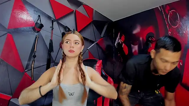 Hana and Zeta online show from 12/14/25, 12:21