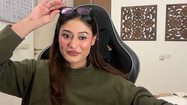 GoddessAnna online show from 11/30/25, 04:33