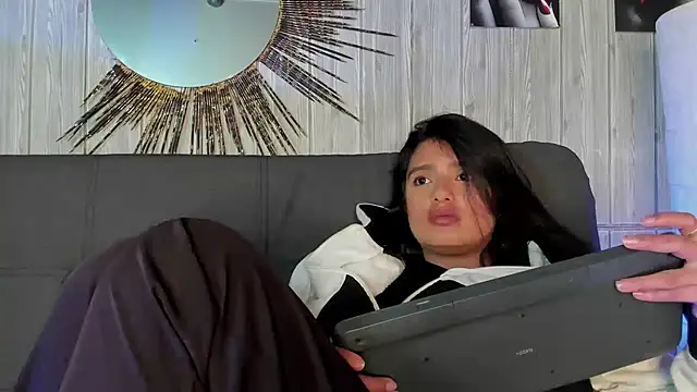 karla 999 online show from 12/29/24, 05:10