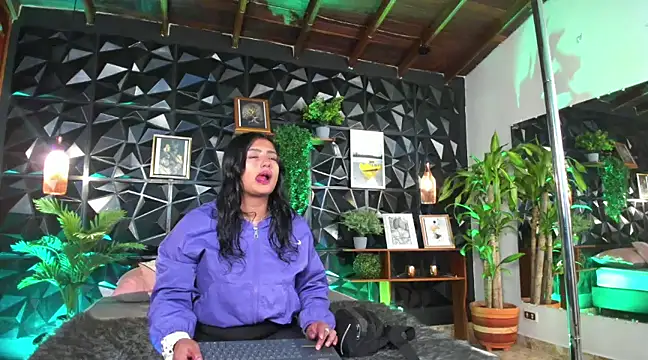 karla 999 online show from 03/19/25, 12:15