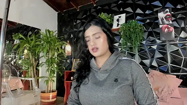 karla 999 online show from 10/28/25, 11:40