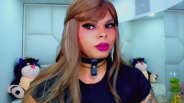 Snapshot of AdanKinng chatting on 10/30/25, 11:11 AdanKinng online show from 10/30/25, 11:11