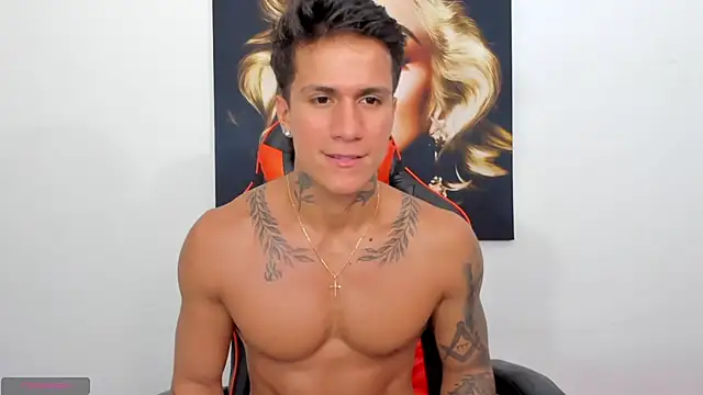 Snapshot of pettergrey1 chatting on 12/06/24, 11:25 pettergrey1 online show from 12/06/24, 11:25