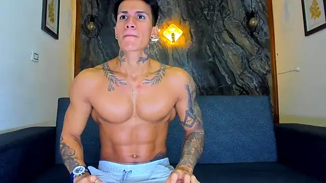 Snapshot of pettergrey1 chatting on 03/05/25, 01:39 pettergrey1 online show from 03/05/25, 01:39